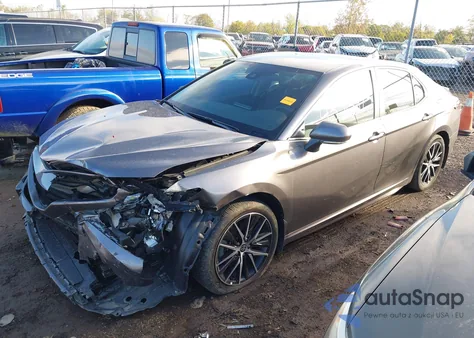 2023 Toyota Camry Se z USA, uszkodzony, nr VIN 4T1G11AK4PU837642